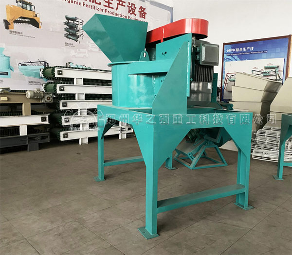 大型養(yǎng)雞場用新型立式粉碎機(jī)有哪些特點(diǎn)和優(yōu)勢？