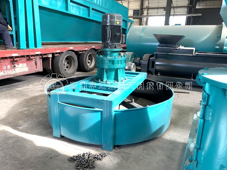 有機(jī)肥設(shè)備立式圓盤攪拌機(jī)的結(jié)構(gòu)與特點(diǎn)